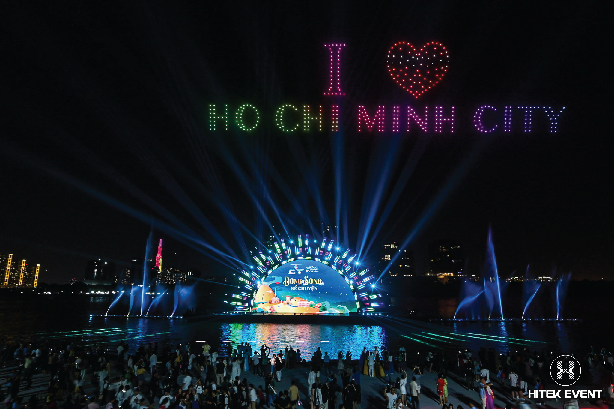 báo giá drone light show chỉ từ 400 triệu đồng