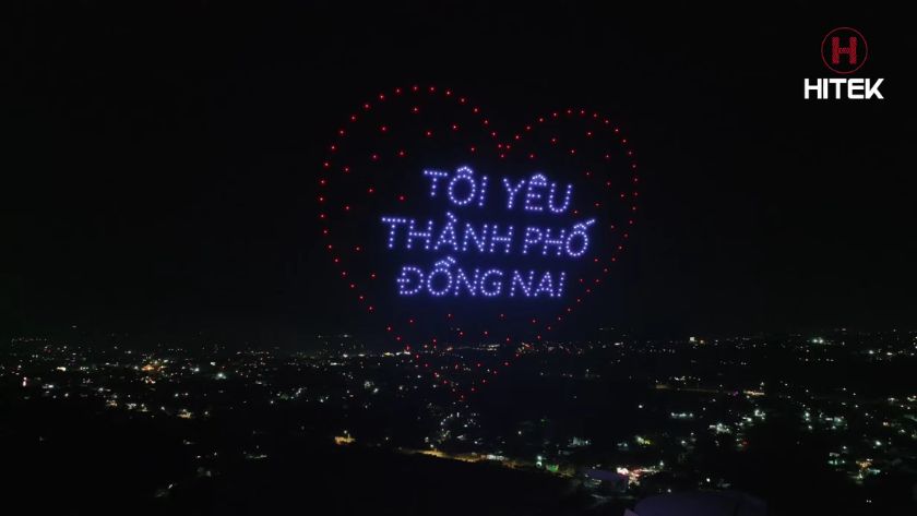 Dòng chữ "tôi yêu thành phố Đồng Nai" đẹp lung linh trên bầu trời