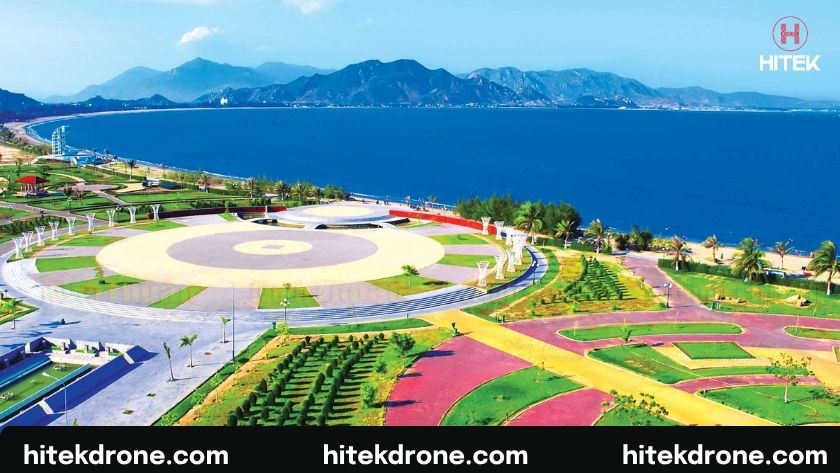 Quảng trường - công viên với không gian thoáng đãng phù hợp cho tổ chức Drone Light Show